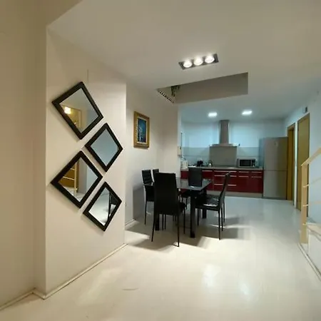 Luxury Complete Building In The Heart Of Hébergement de vacances Séville