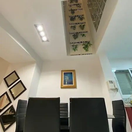 Hébergement de vacances Luxury Complete Building In The Heart Of *